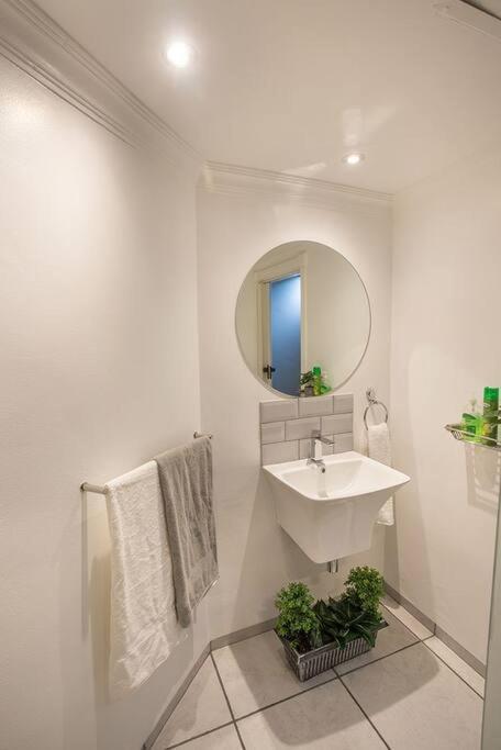 2 Sleeper Stylish Sanctuary Appartement Durban Buitenkant foto